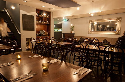 White Horse Hotel - Accommodation Mooloolaba 1