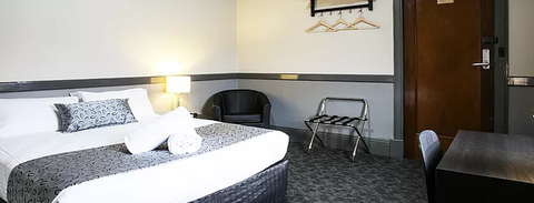 Shenanigans At The Imperial - Accommodation Mooloolaba 1