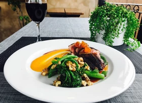 Shenanigans At The Imperial - Accommodation Mooloolaba 5