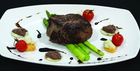 Lilys Restaurant Bar & Function Centre - Accommodation Mooloolaba 4