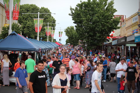 Cowra Christmas Street Festival - Accommodation Mooloolaba 0