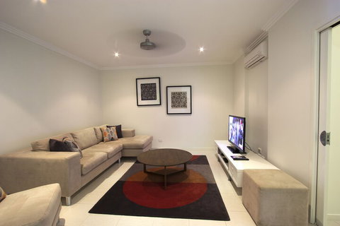 Island Views - Accommodation Mooloolaba 3