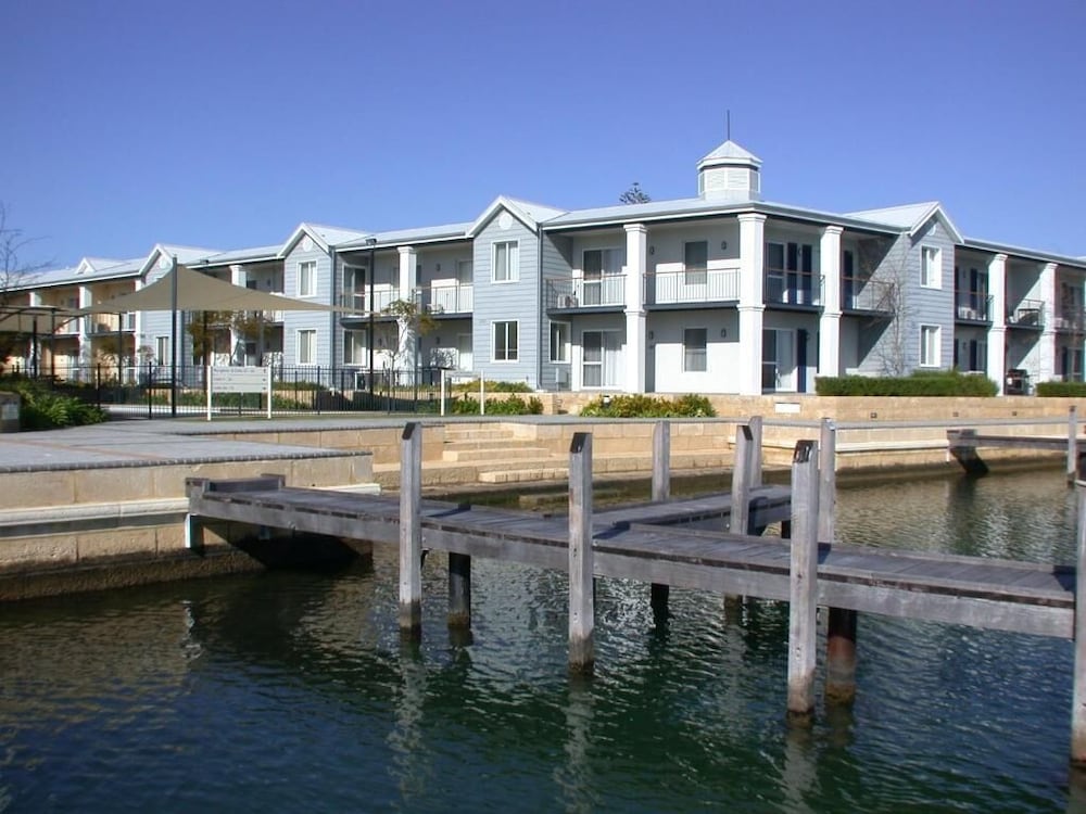 Halls Head WA Accommodation Mooloolaba