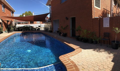 Meramie Motor Inn - Accommodation Mooloolaba 1