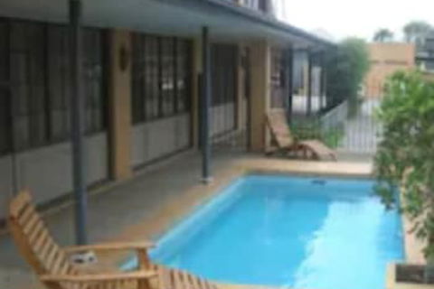 Aviators Lodge Motel - Accommodation Mooloolaba 0