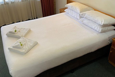Aviators Lodge Motel - Accommodation Mooloolaba 7