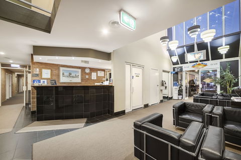 Ciloms Airport Lodge - Accommodation Mooloolaba 3