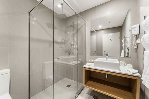 Ciloms Airport Lodge - Accommodation Mooloolaba 5