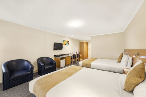 Ciloms Airport Lodge - Accommodation Mooloolaba 4