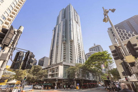 Oaks Brisbane Festival Suites - Accommodation Mooloolaba 0
