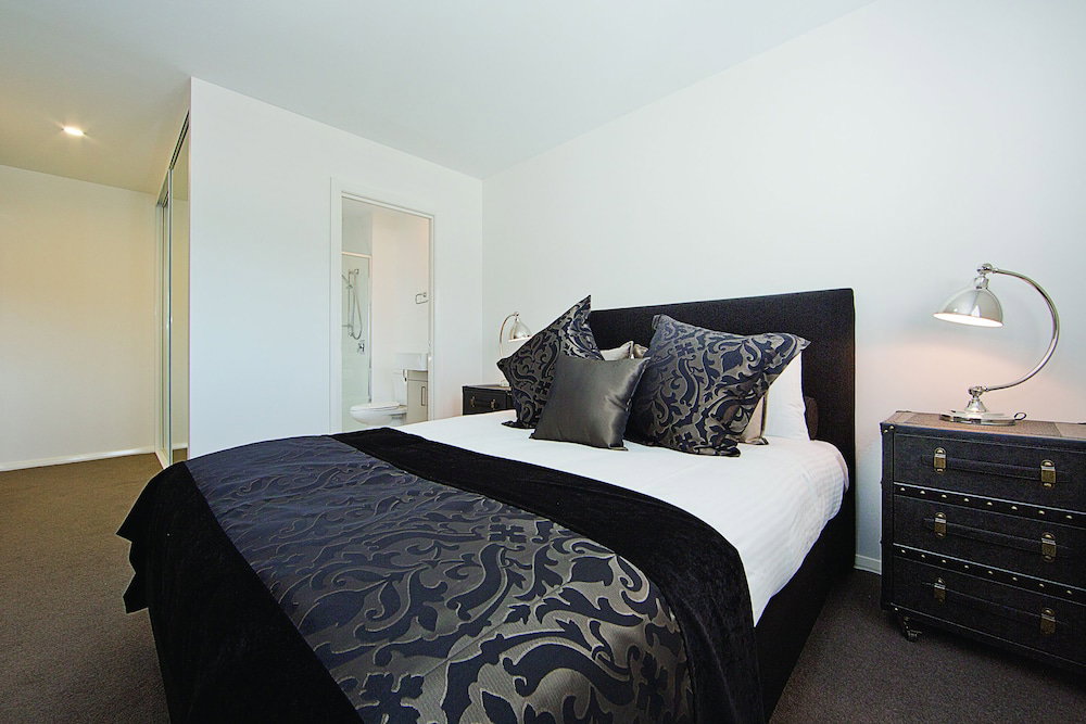 Deakin ACT Accommodation Mooloolaba