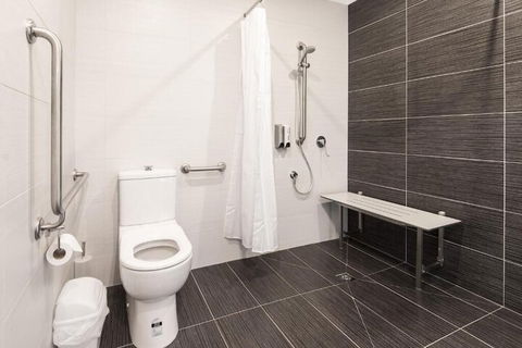 Lily Sands Inn - Accommodation Mooloolaba 5