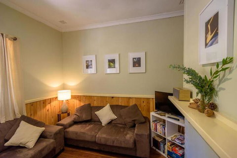 Lewana Cottages - Accommodation Mooloolaba 5