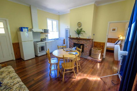 Lewana Cottages - Accommodation Mooloolaba 7