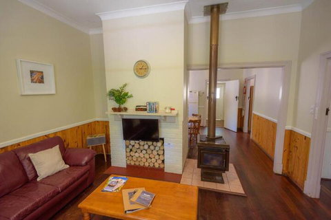 Lewana Cottages - Accommodation Mooloolaba 2
