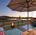 Lakeside Deck House - Accommodation Mooloolaba