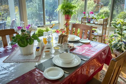 Glenelg On King Bed & Breakfast - Accommodation Mooloolaba 2