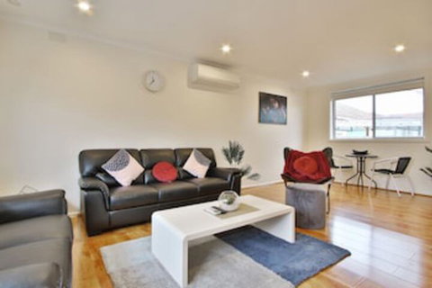 Ivy Units Glen Waverley - Accommodation Mooloolaba 0