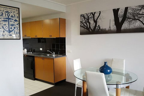 Anchor On Paramount - Accommodation Mooloolaba 2