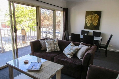 Angaston Mews Apartments - Accommodation Mooloolaba 6