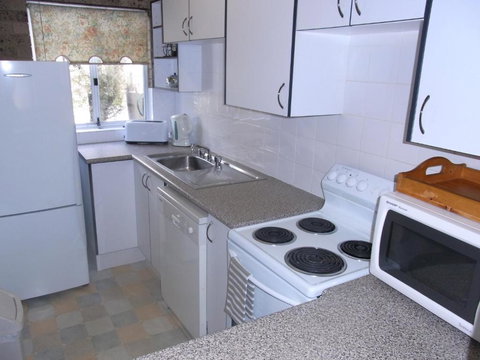 A Furnished Townhouse In Goulburn - Accommodation Mooloolaba 2