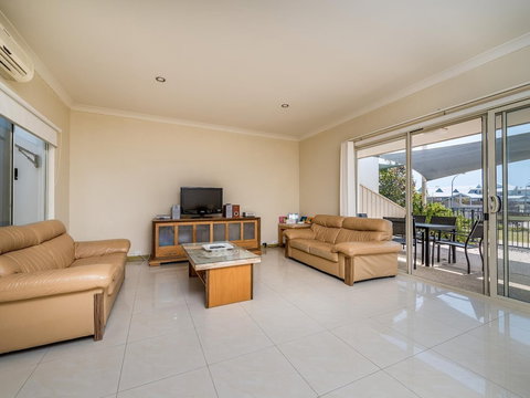 Seafront Unit 49 - Accommodation Mooloolaba 4