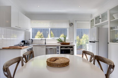 Capella Villa No. 2 Luxury With Outdoor Kitchen - Accommodation Mooloolaba 2