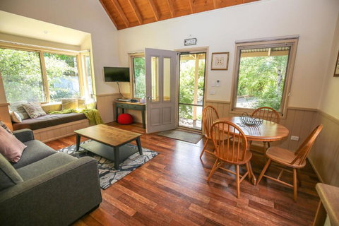 Alpine Arnica Cottage 2 - Accommodation Mooloolaba 4
