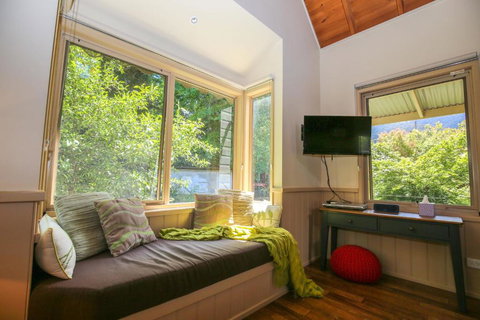 Alpine Arnica Cottage 2 - Accommodation Mooloolaba 5