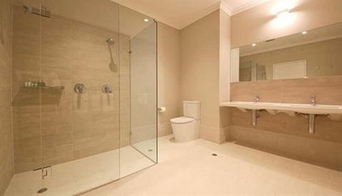 The Marina Hotel - Mindarie - Accommodation Mooloolaba 4