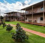Oasis Newman - Accommodation Mooloolaba