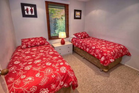 After Golf - Accommodation Mooloolaba 5