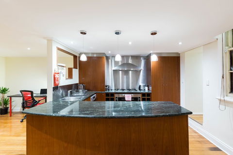 HELENA, 2BDR Fitzroy House - Accommodation Mooloolaba 5