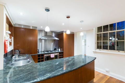 HELENA, 2BDR Fitzroy House - Accommodation Mooloolaba 6