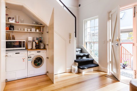VERA, 1BDR South Melbourne Apartment - Accommodation Mooloolaba 1