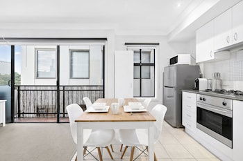 SIENNA, 1BDR South Melbourne Apartment - Accommodation Mooloolaba 0