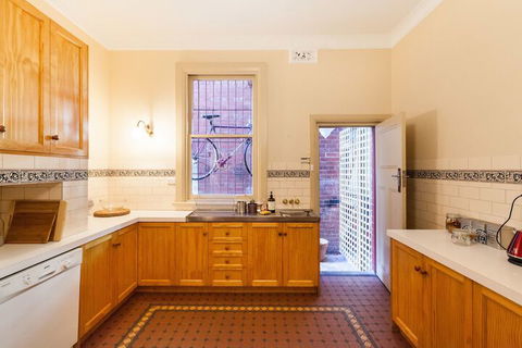 MADELINE, 1BDR Fitzroy Apartment - Accommodation Mooloolaba 6