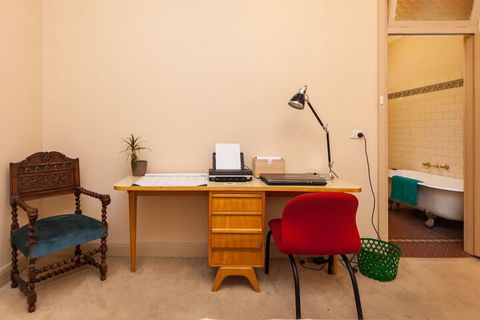 MADELINE, 1BDR Fitzroy Apartment - Accommodation Mooloolaba 1