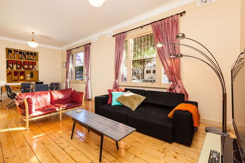 MADELINE, 1BDR Fitzroy Apartment - Accommodation Mooloolaba 7