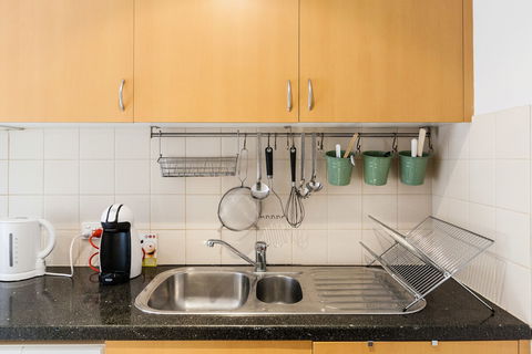 NAOMI, 2BDR South Melbourne Apartment - Accommodation Mooloolaba 2