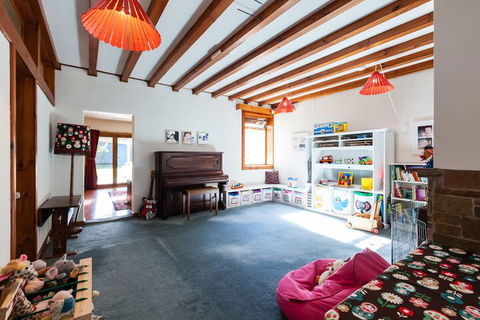 KELLY, 3BDR Northcote House - Accommodation Mooloolaba 3