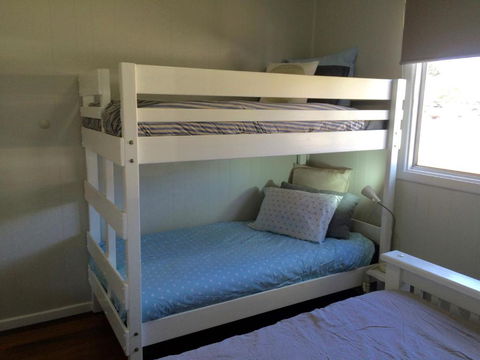 Tallowood Beachfront Cottage - Accommodation Mooloolaba 3