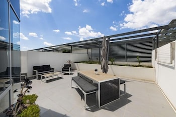 Accommodate Canberra - Lakefront - Accommodation Mooloolaba 0