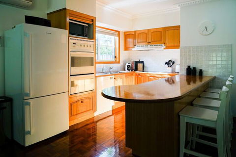 Canyon Walk House & Unit - Accommodation Mooloolaba 4
