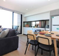 Queen of Northcote Views Rejuvenate Stays - Accommodation Mooloolaba