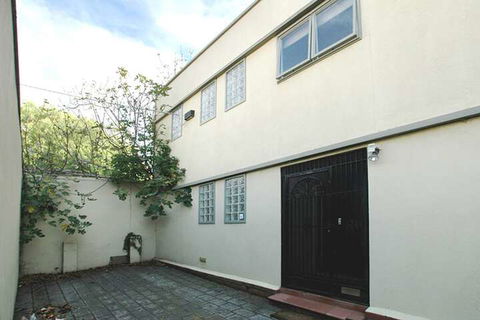 Charles Rooms Guesthouse - Accommodation Mooloolaba 5