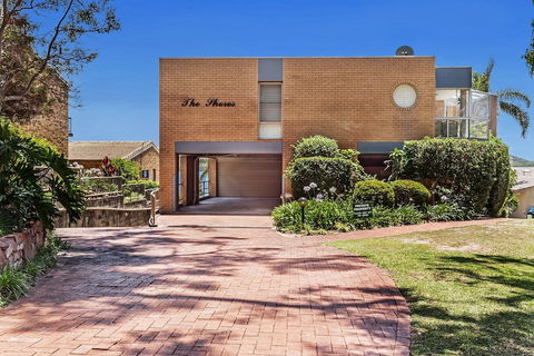 The Shores 2 / 109 Soldiers Point Road - Accommodation Mooloolaba 0
