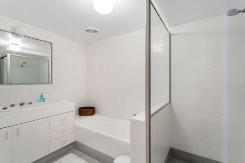 The Shores 2 / 109 Soldiers Point Road - Accommodation Mooloolaba 4