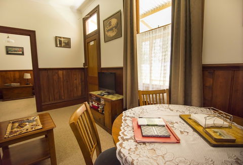 Creek Cottage - Accommodation Mooloolaba 6