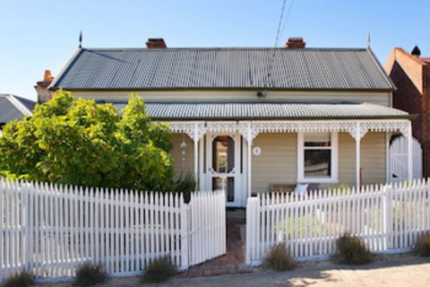 Albert Cottage - Accommodation Mooloolaba 0